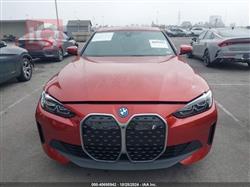 بی ئێم دەبڵیو i4